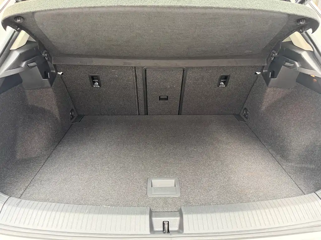 Volkswagen T-Roc — миниатюра 18