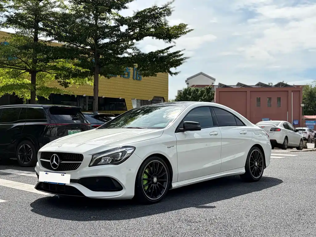 Mercedes-Benz CLA (Import)