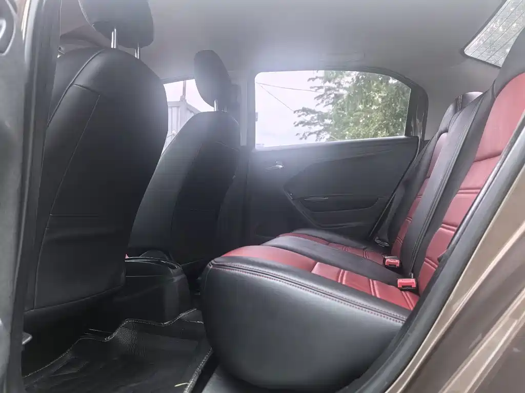 Peugeot 301 — миниатюра 6