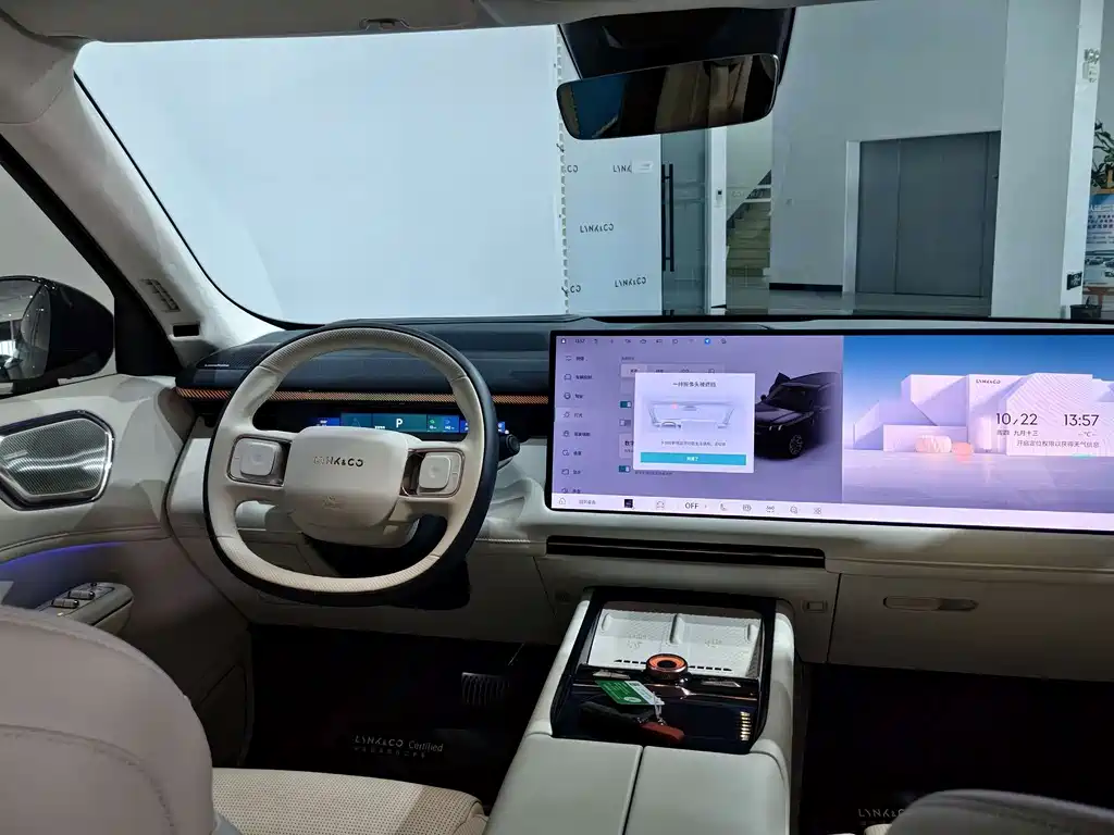 Lynk & Co 900 — миниатюра 15