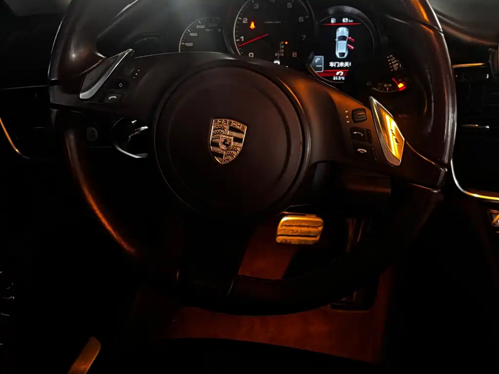Porsche Panamera — миниатюра 9