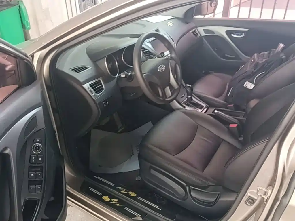 Hyundai Elantra Langdong — миниатюра 16