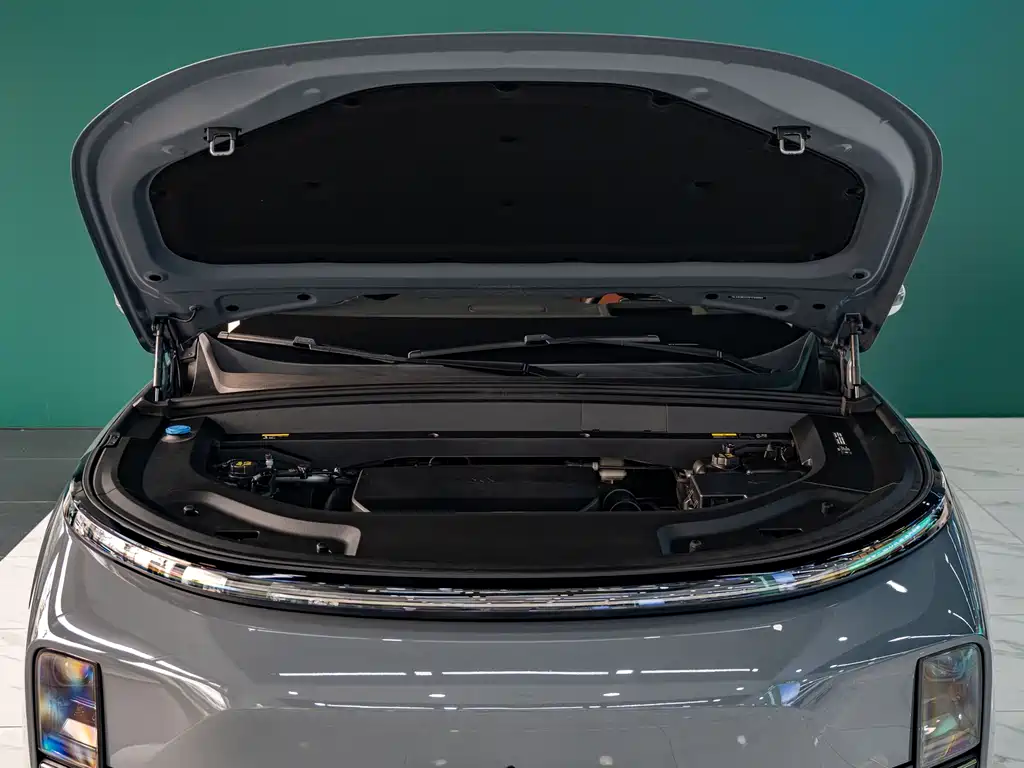 Li Auto Li L8 — миниатюра 5