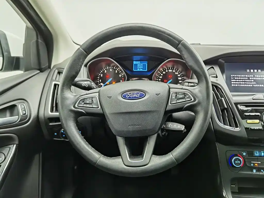 Ford Focus — миниатюра 11