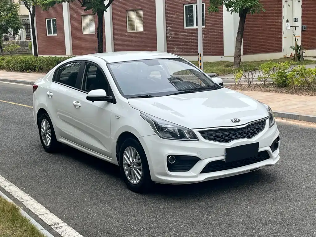KIA K2