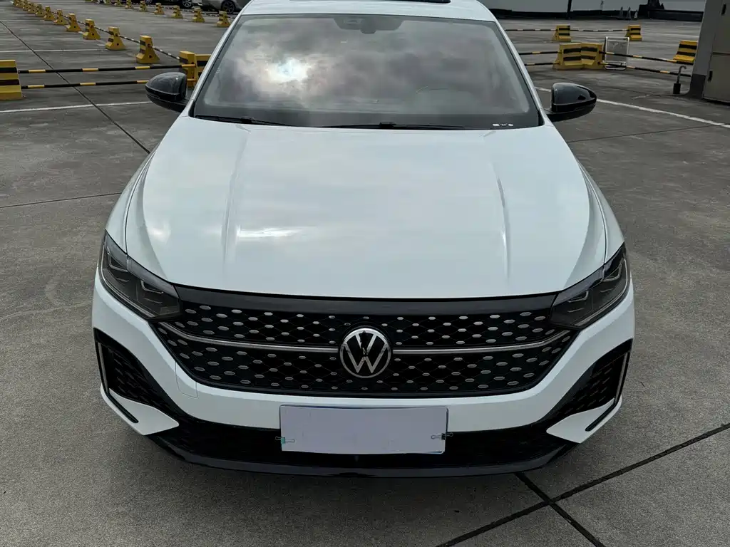 Volkswagen Lavida — миниатюра 2