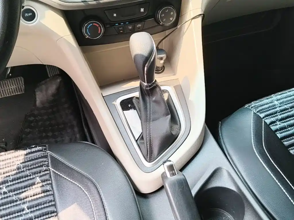 Buick Excelle — миниатюра 14