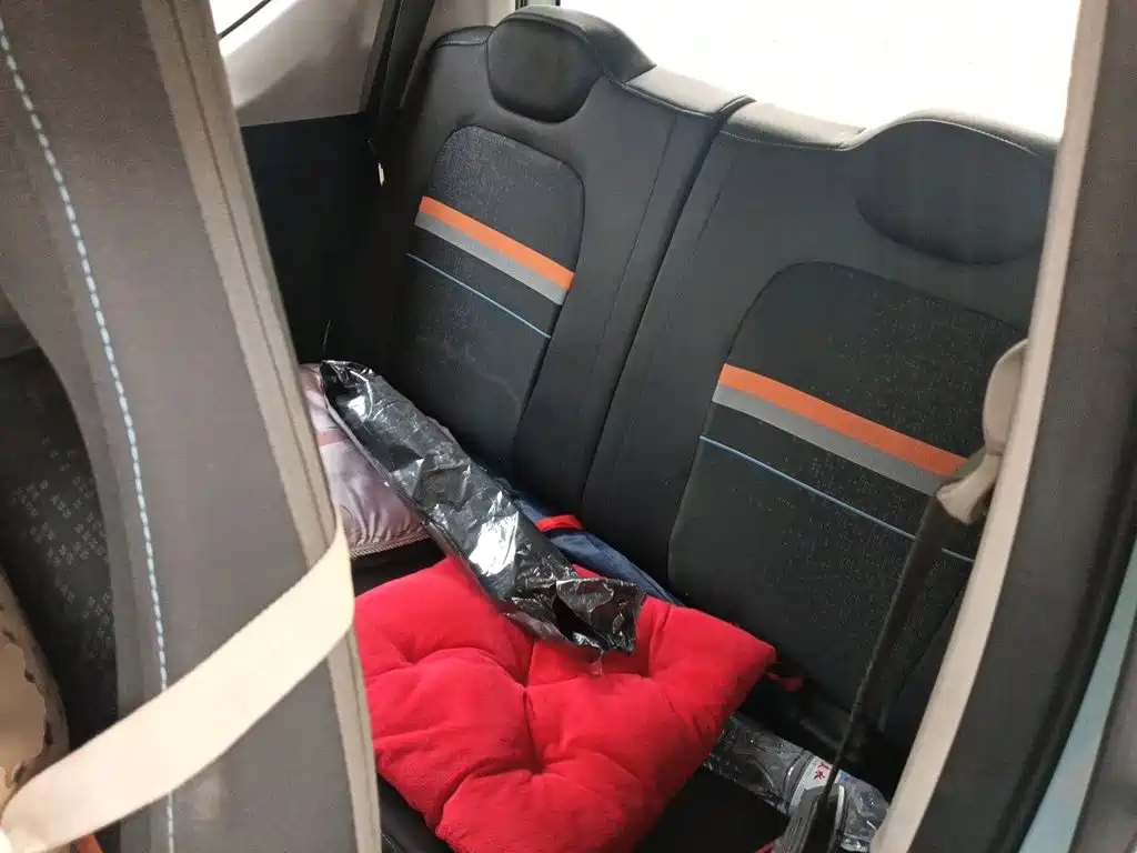 Wuling MINIEV — миниатюра 13