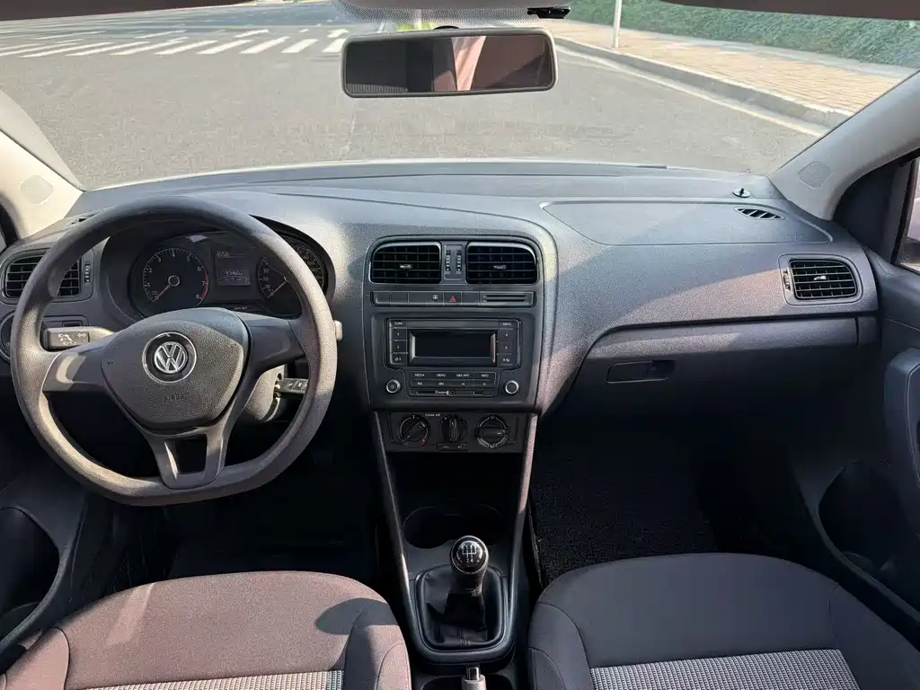 Volkswagen Polo — миниатюра 5
