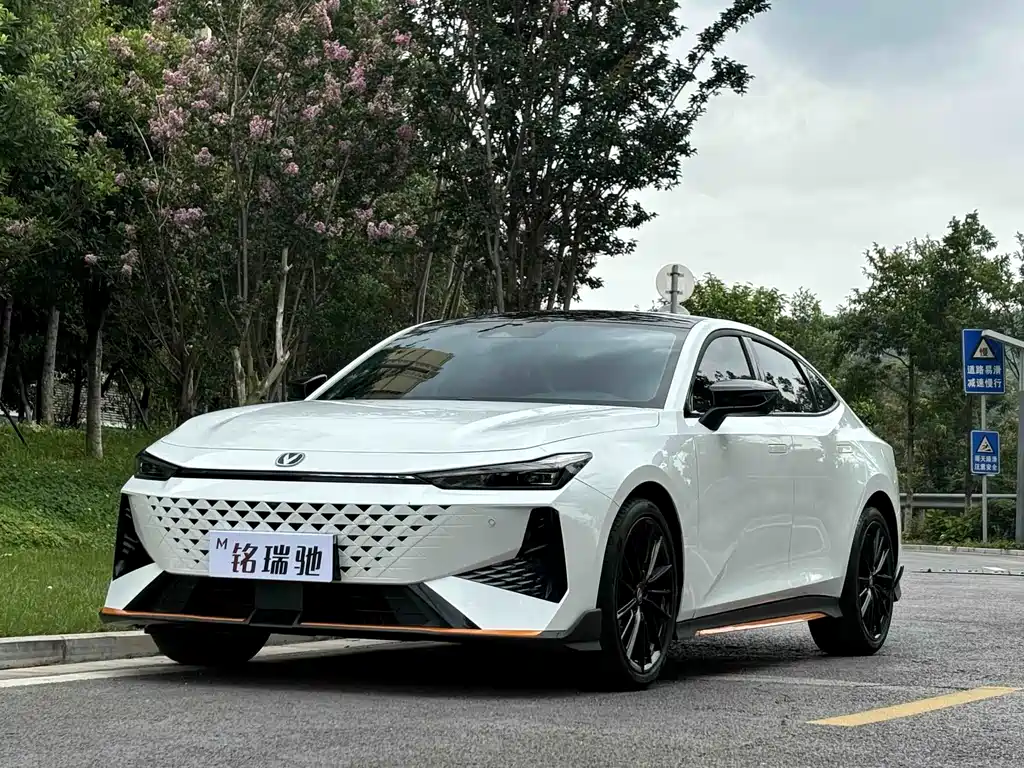 Changan UNI-V