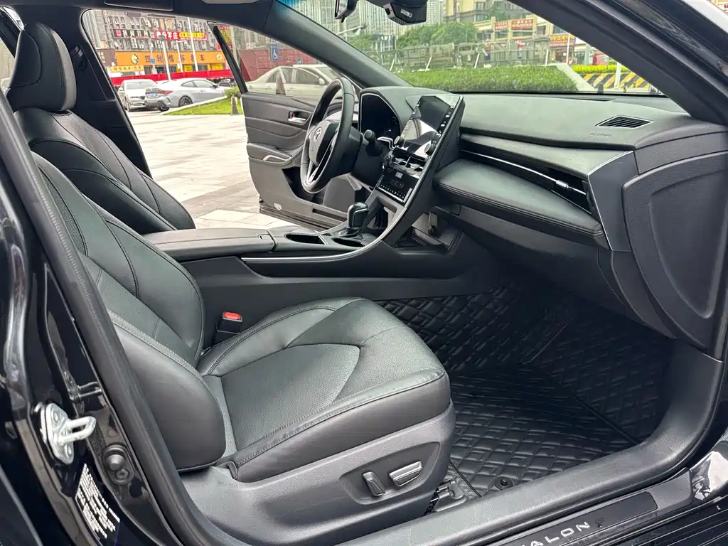 Toyota Avalon — миниатюра 12