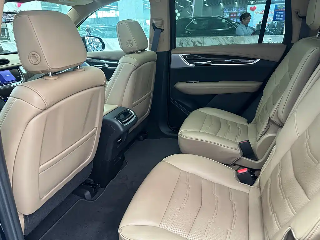 Cadillac XT6 — миниатюра 14