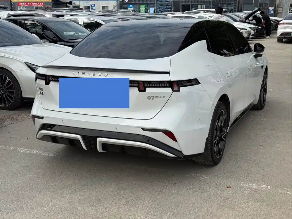 Lynk & Co 07 EM-P — миниатюра 4