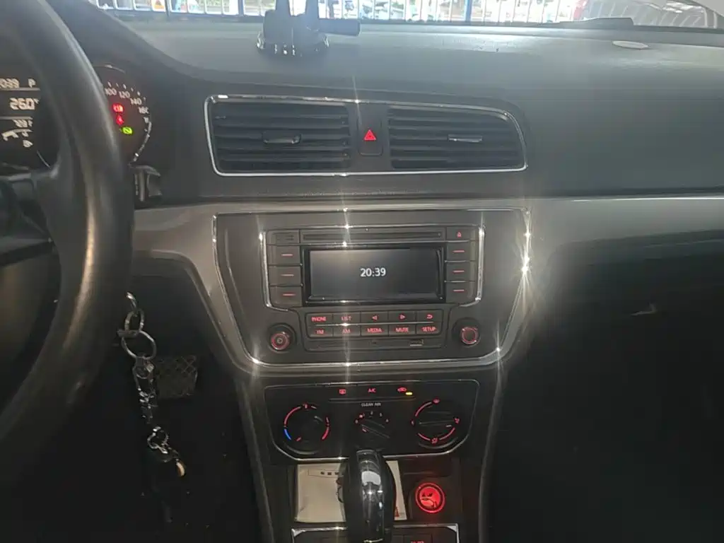 Volkswagen Lavida — миниатюра 13