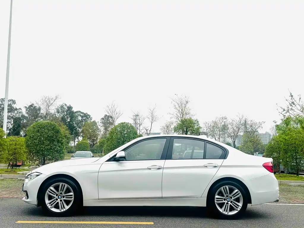 BMW 3 Series 3 2017 318i Fashion