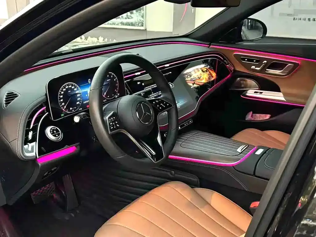 Mercedes-Benz E-Class — миниатюра 8