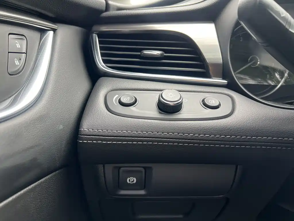 Buick LaCrosse — миниатюра 14