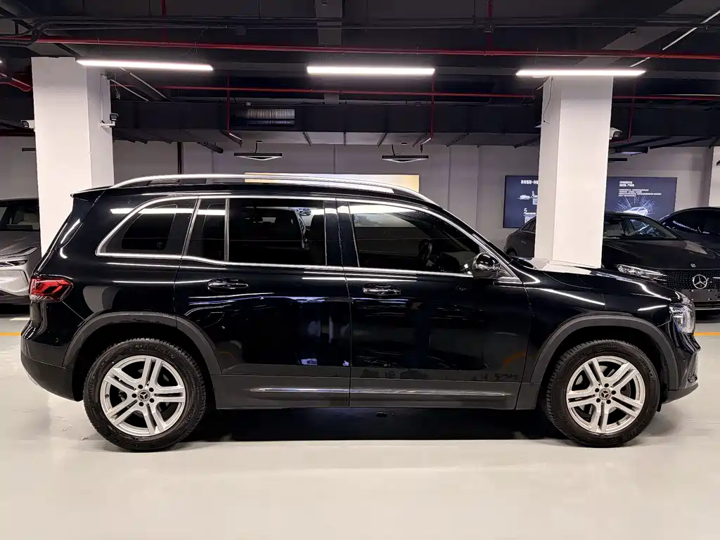 Mercedes-Benz GLB — миниатюра 4