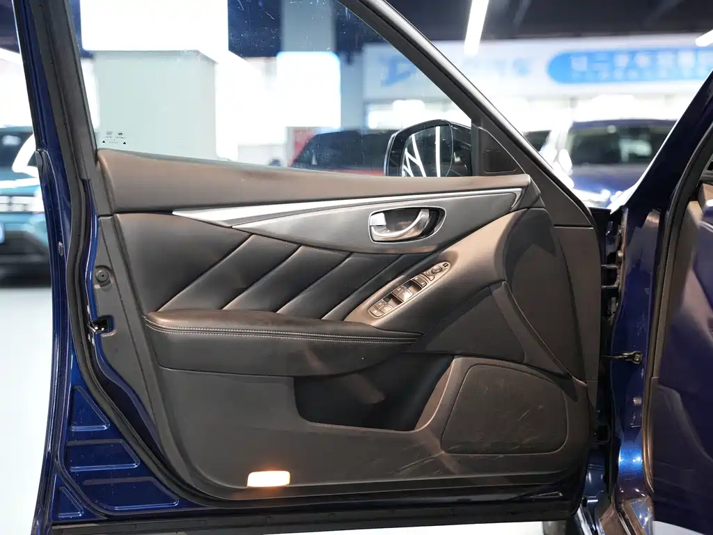 Infiniti Q50L — миниатюра 13