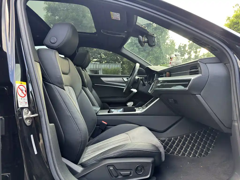 Audi A6L New Energy — миниатюра 9