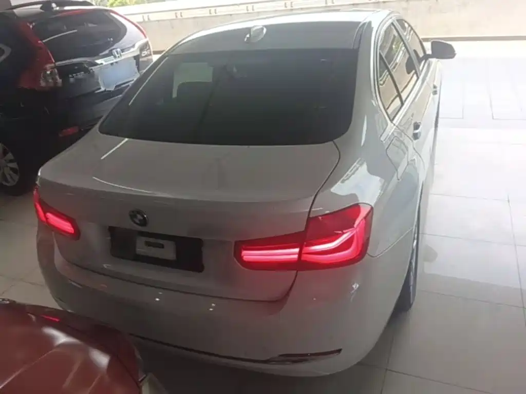 BMW 3 Series — миниатюра 6