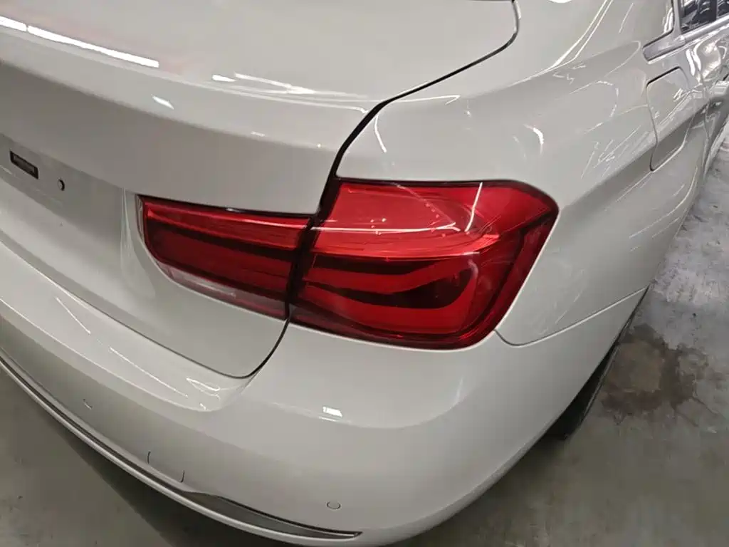 BMW 3 Series — миниатюра 8