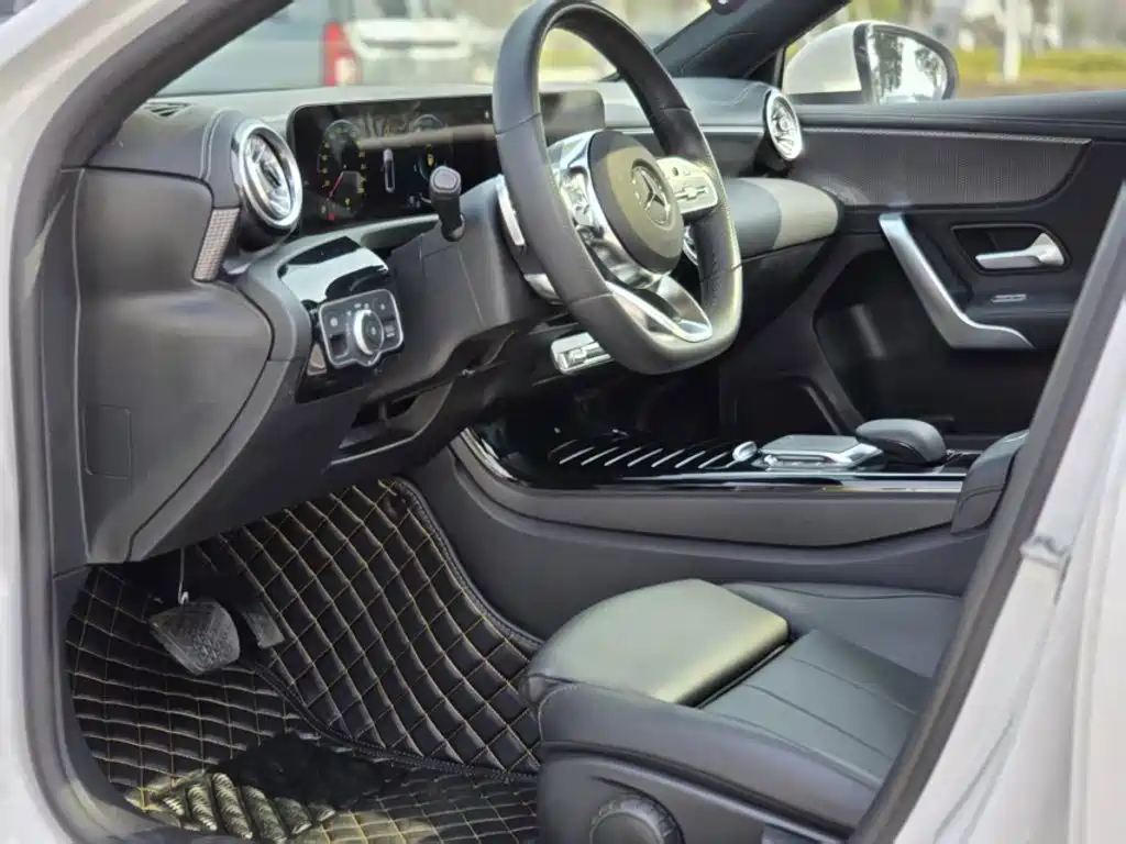Mercedes-Benz A-Class — миниатюра 13