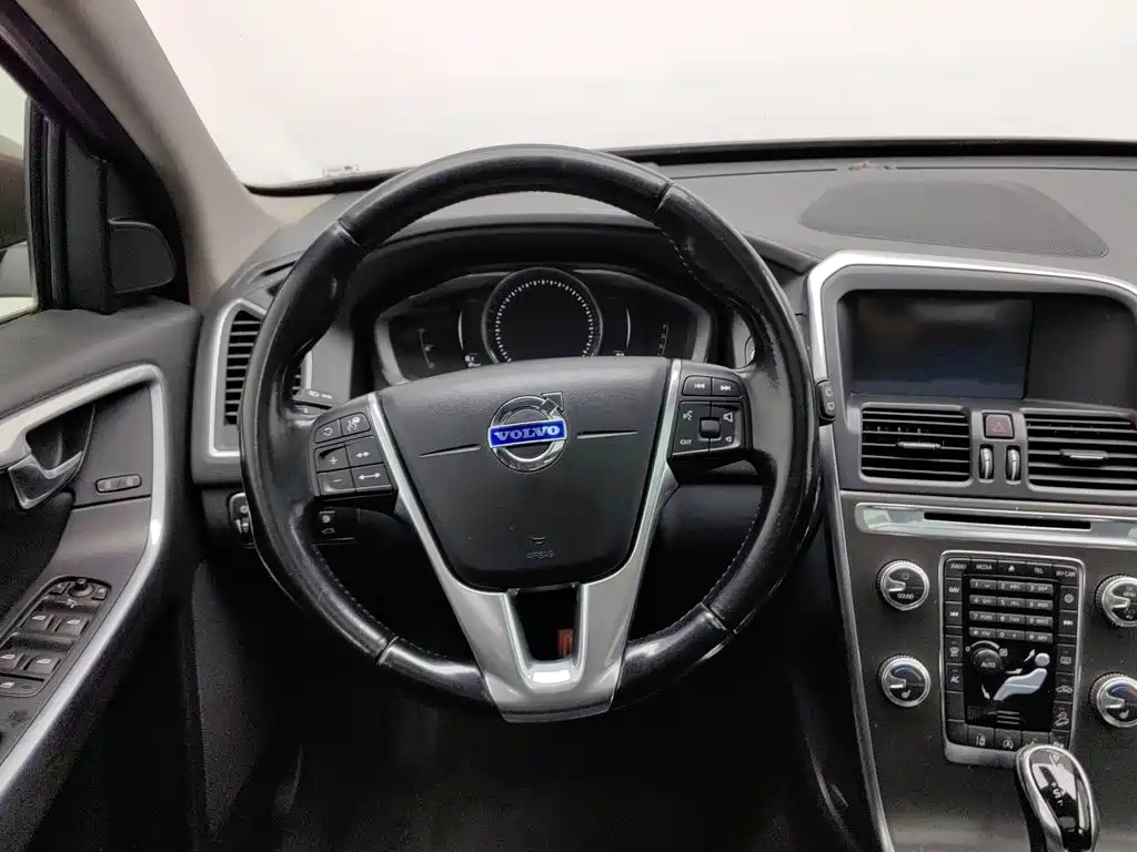 Volvo XC60 — миниатюра 11