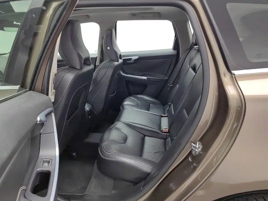 Volvo XC60 — миниатюра 15