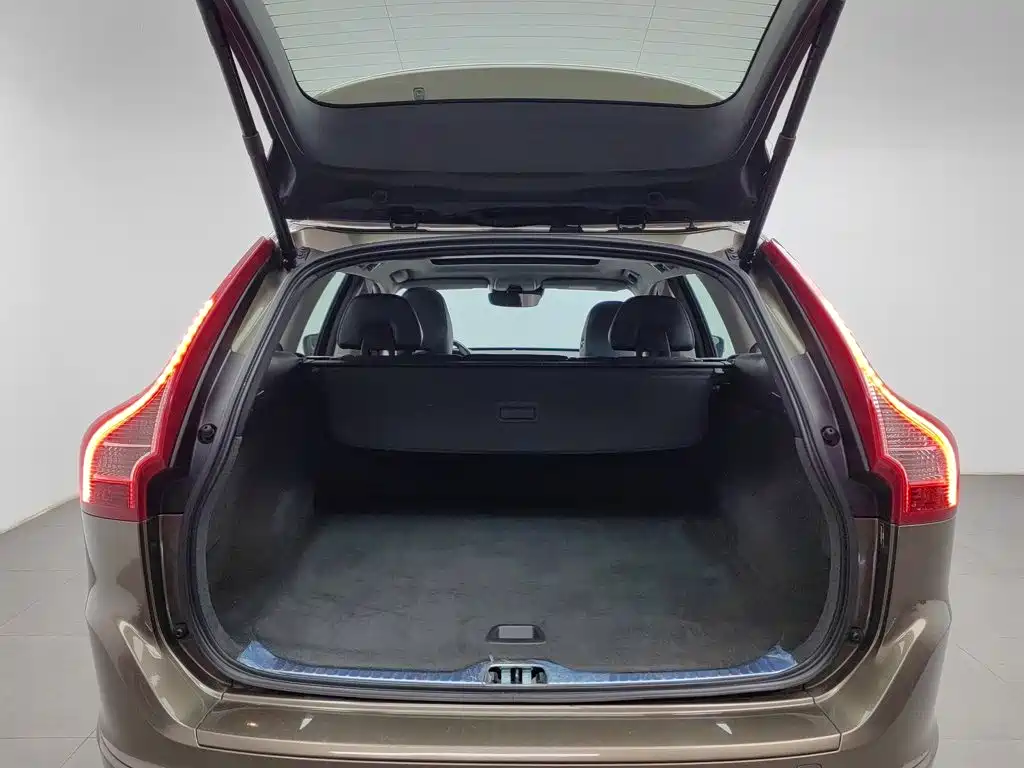 Volvo XC60 — миниатюра 16