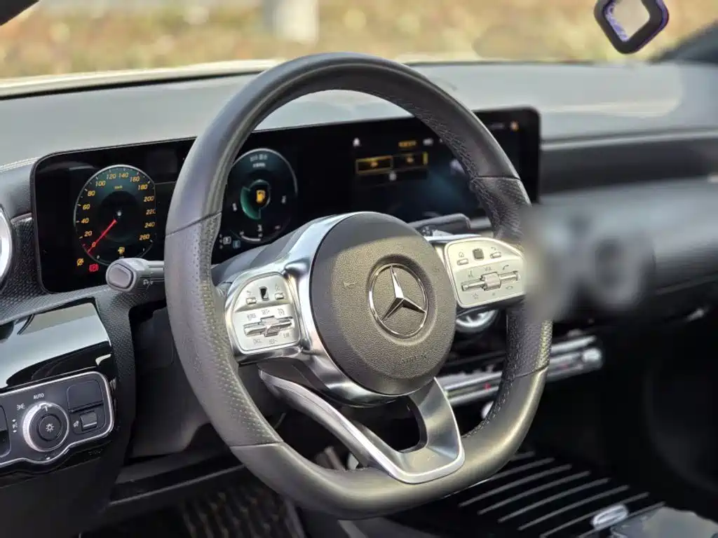 Mercedes-Benz A-Class — миниатюра 16