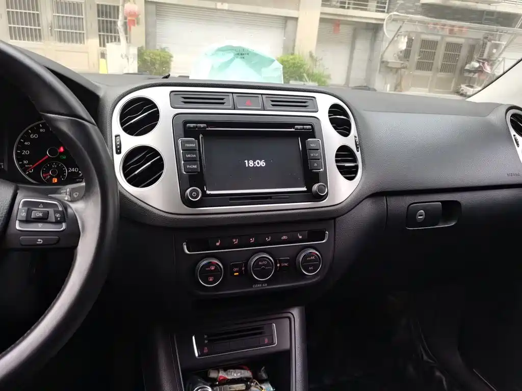 Volkswagen Tiguan — миниатюра 6