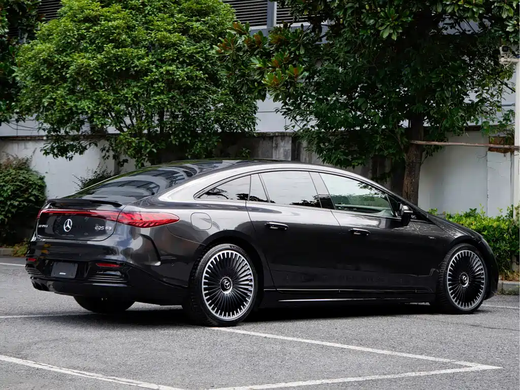 Mercedes-Benz EQS AMG — миниатюра 4