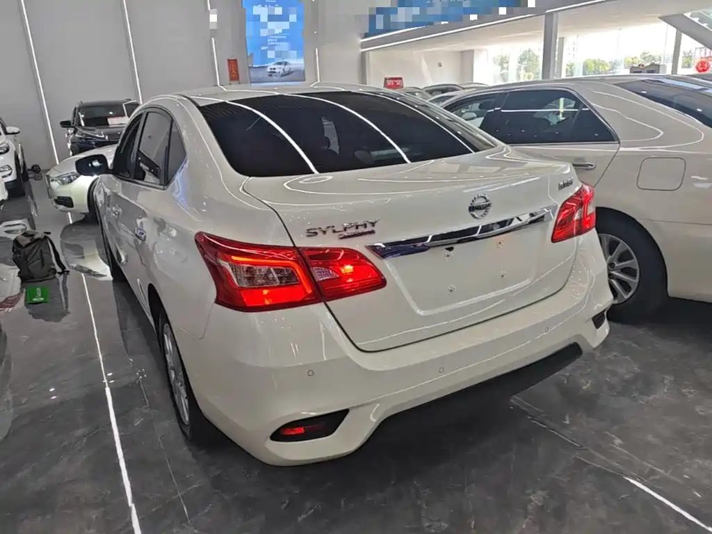 Nissan Sylphy — миниатюра 5