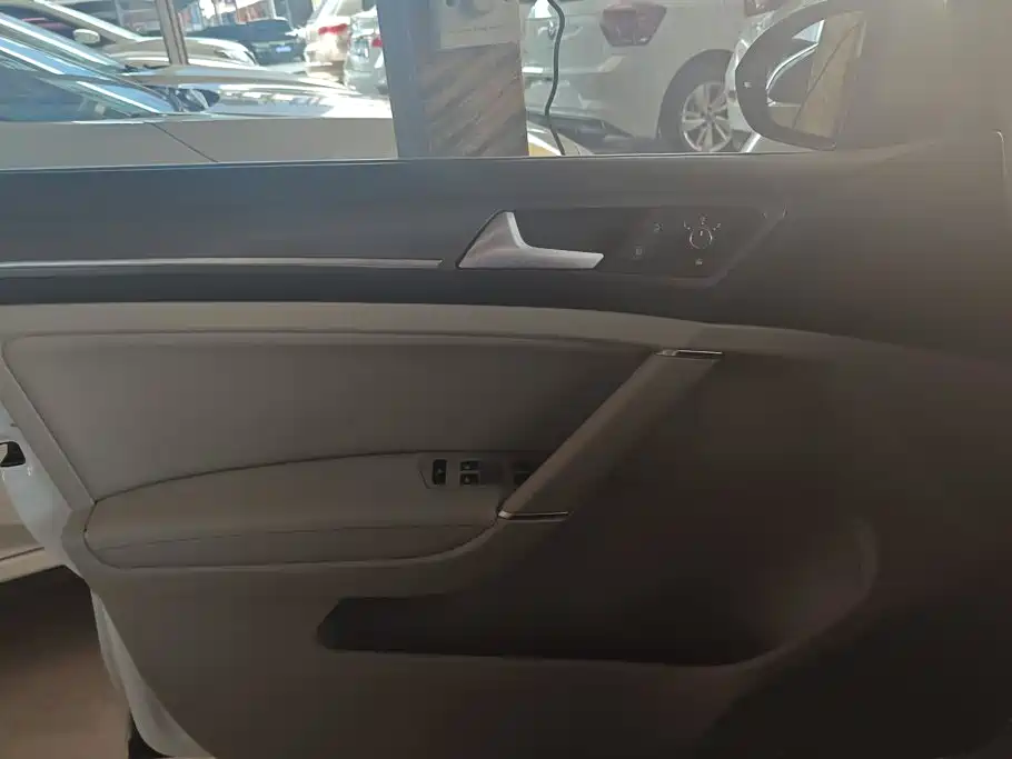 Volkswagen Golf — миниатюра 7