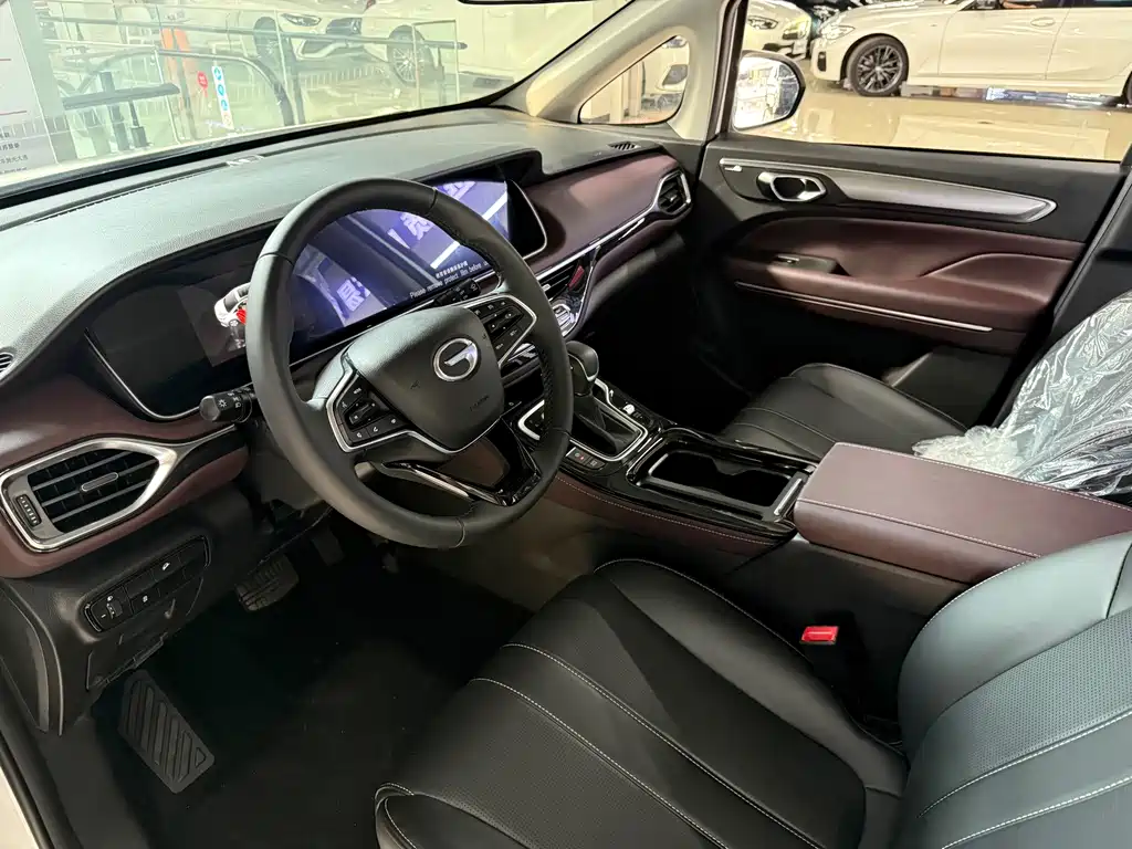 GAC Motor Trumpchi M6 — миниатюра 4