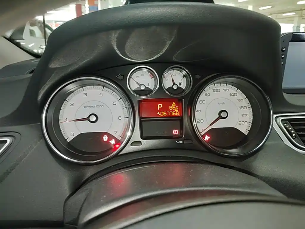 Peugeot 308 — миниатюра 12
