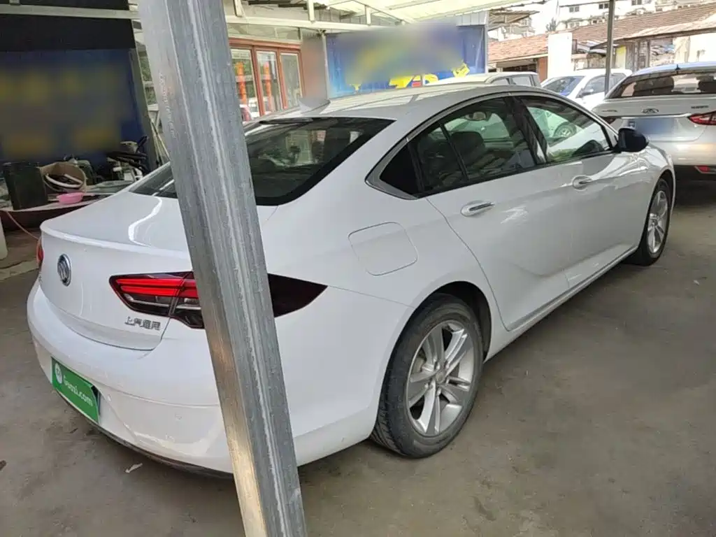 Buick Regal — миниатюра 7