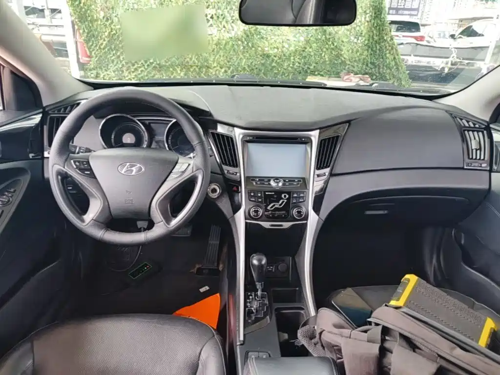 Hyundai Sonata — миниатюра 10