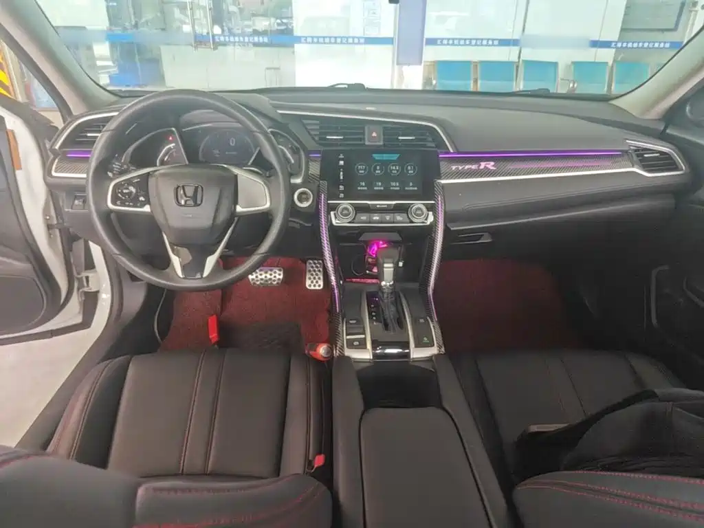 Honda Civic — миниатюра 10