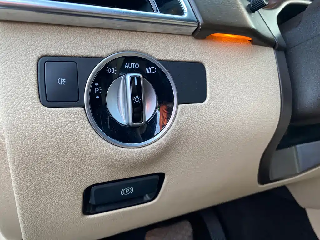 Mercedes-Benz GLE (Import) — миниатюра 20
