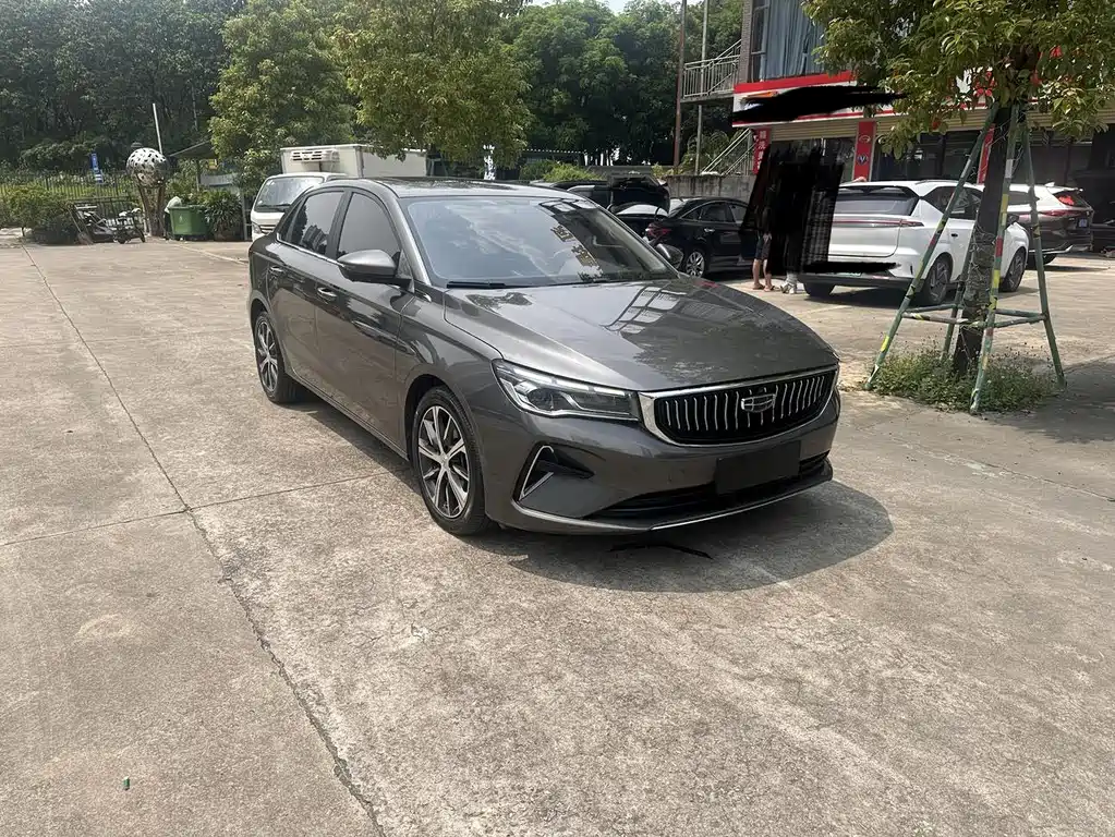 Geely Emgrand — миниатюра 3