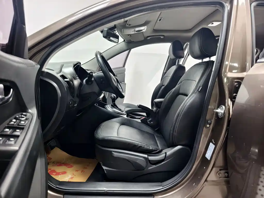 Kia Sportage — миниатюра 11
