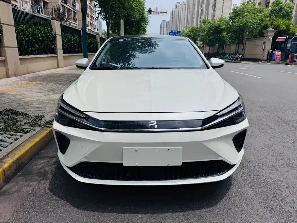 Roewe Feifan ER6 — миниатюра 2