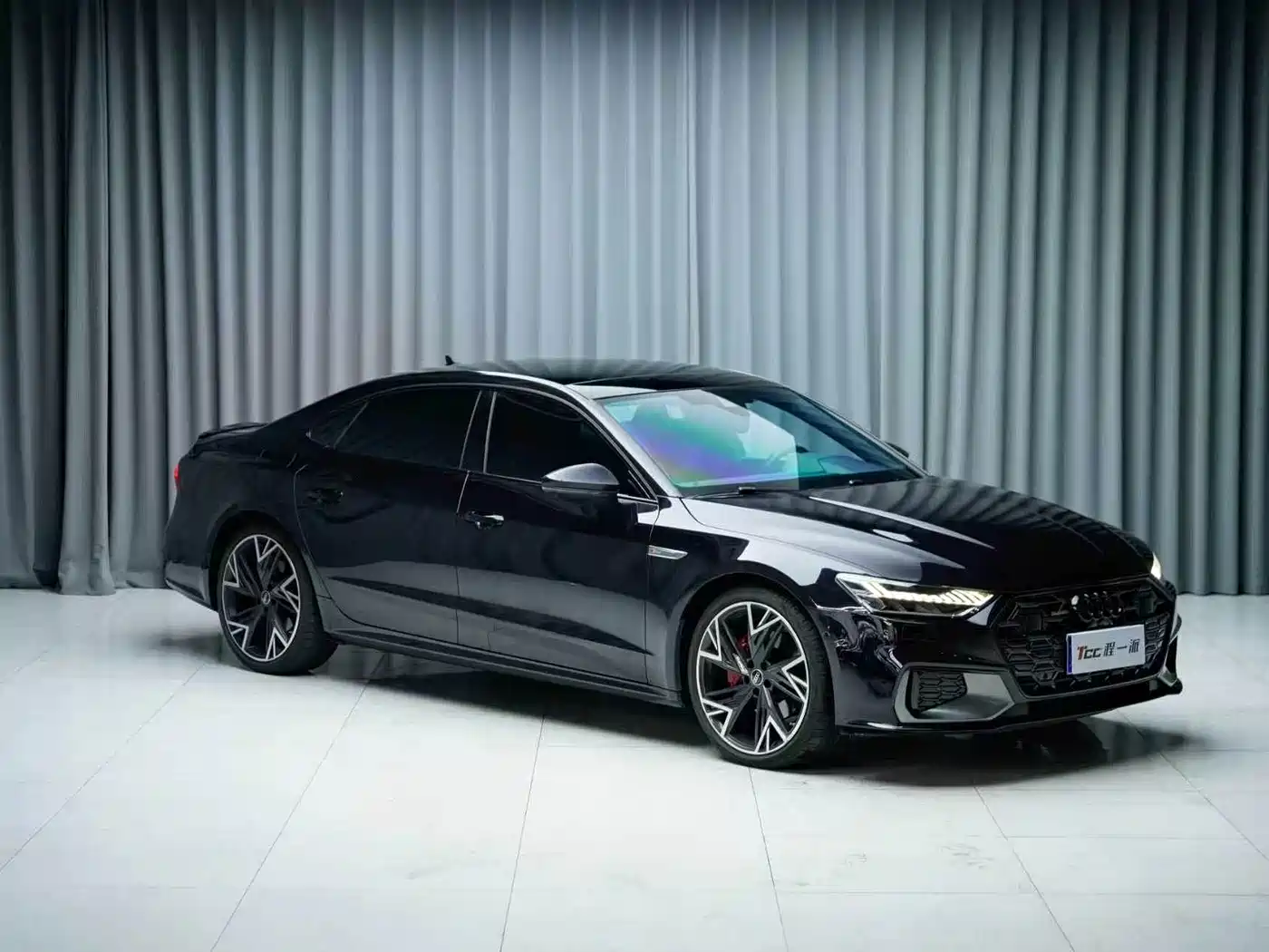 奥迪A7L 2024款 45 TFSI quattro S-line 黑武士版 2025