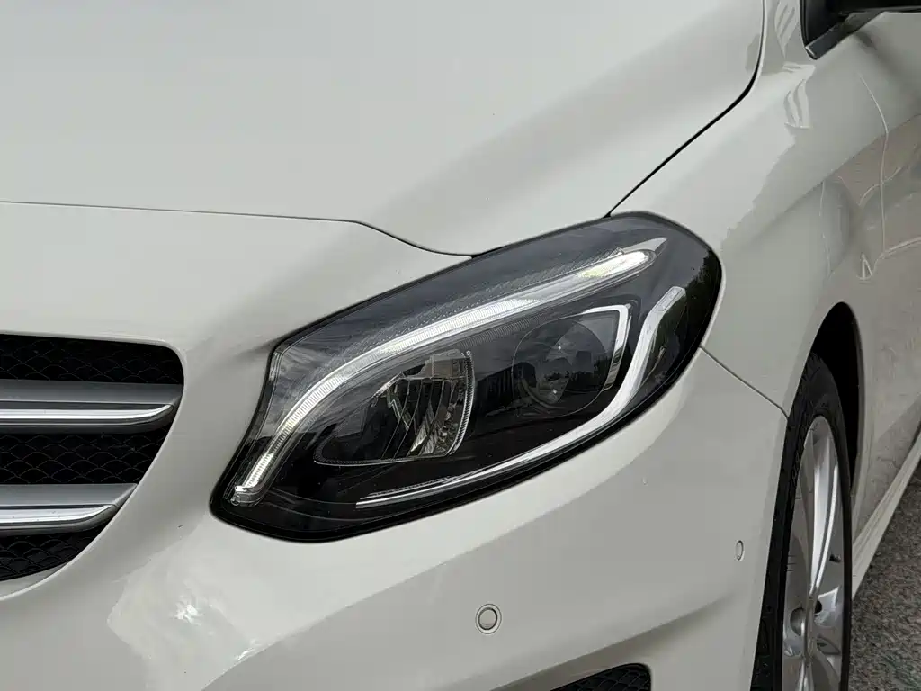 Mercedes-Benz B-Class — миниатюра 9