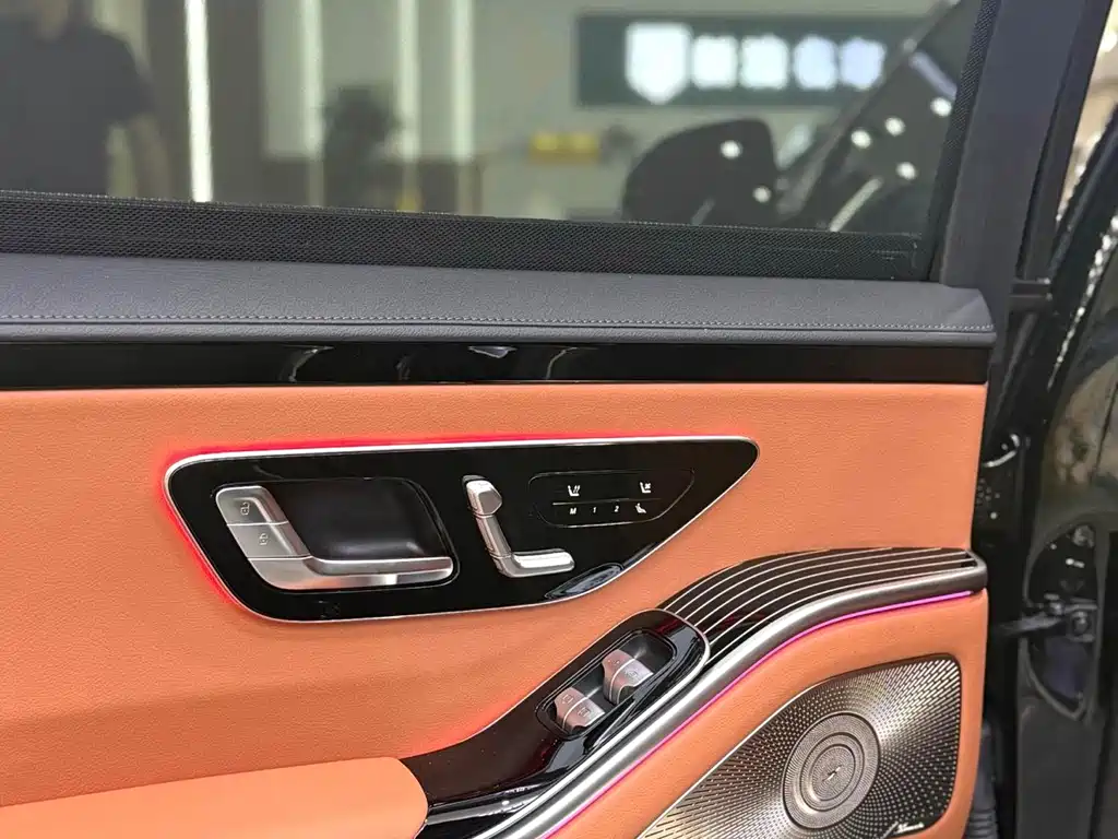 Mercedes-Benz S-Class — миниатюра 12