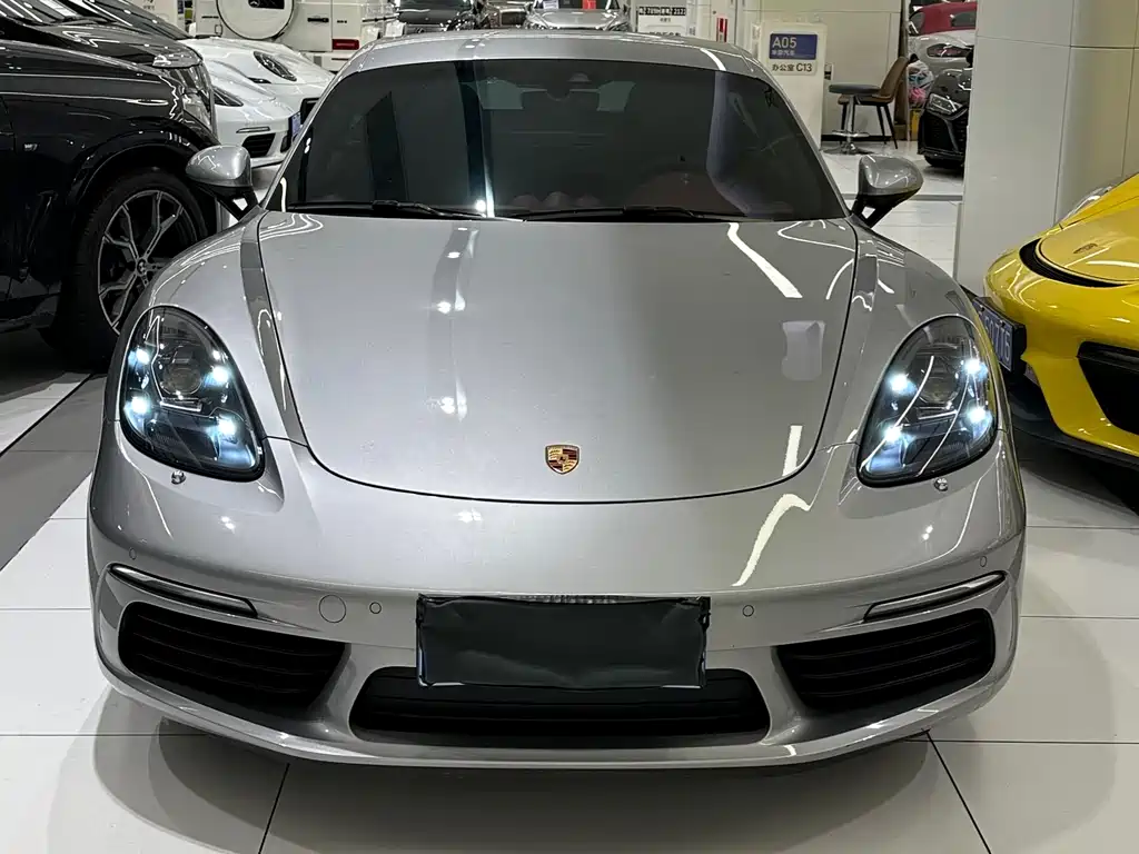 PORSCHE 718