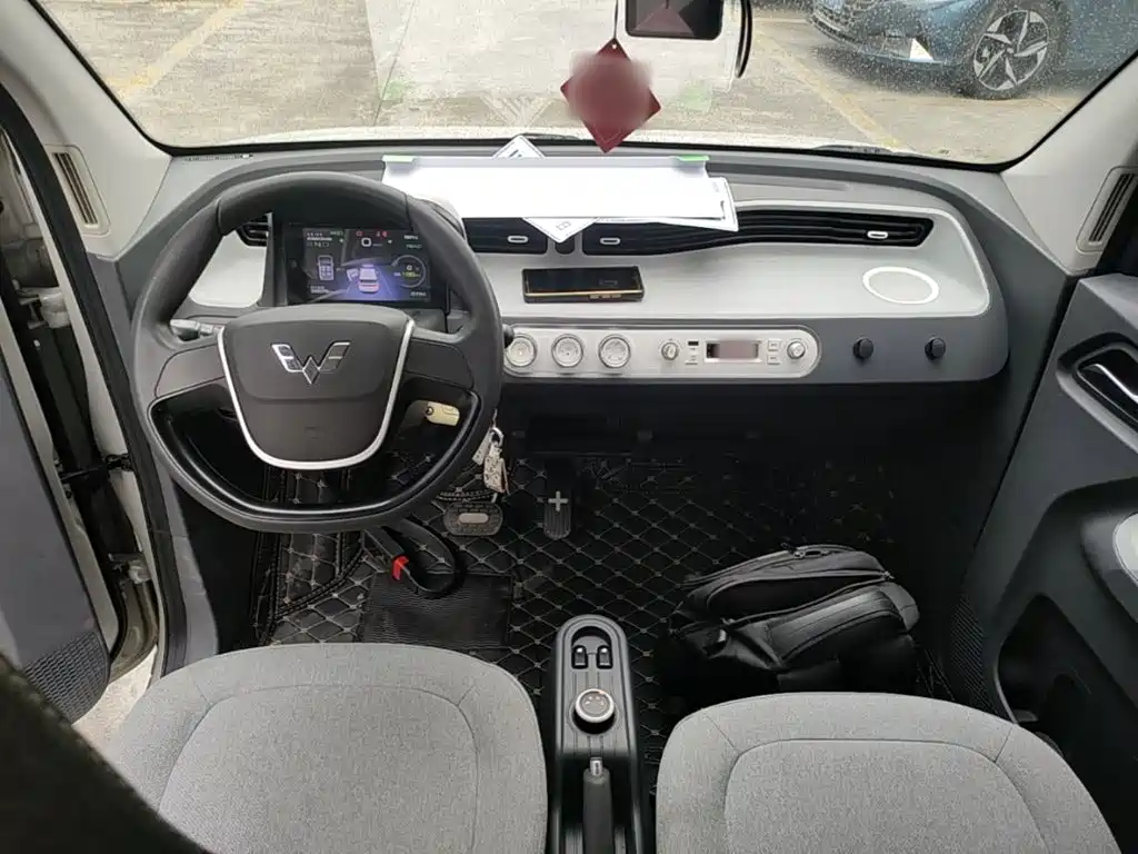 Wuling MINIEV — миниатюра 10