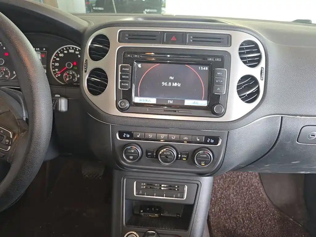 Volkswagen Tiguan — миниатюра 13